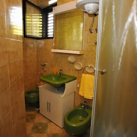 Jerko Apartment *