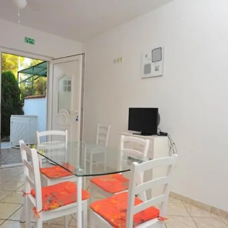 Jerko Apartment *